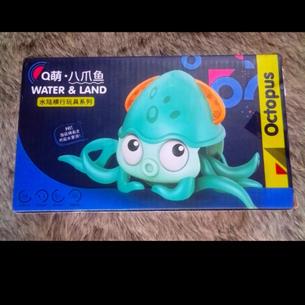 Land and water toy octopus
